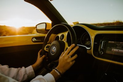De invloed van autoreclames op consumenten
